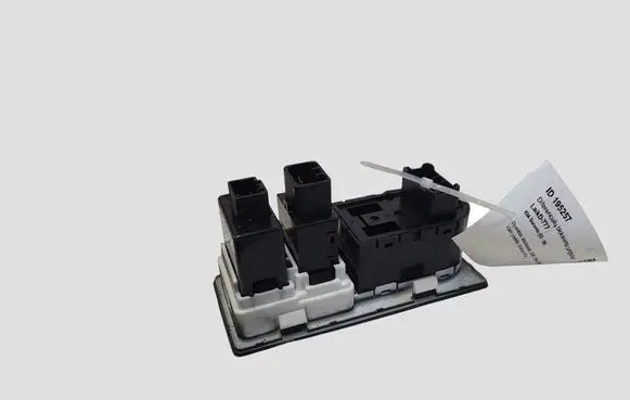 KIA Sorento Differential lock switch 201004358