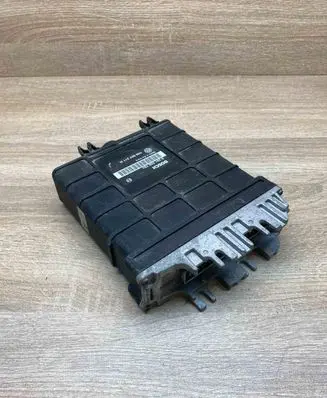 Volkswagen Golf III Engine control unit/module ECU 1H0907311H 0261200784