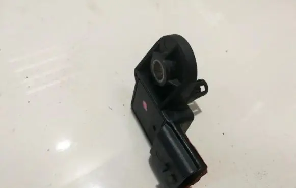 Renault Captur Air pressure sensor 0281006108 140705T130914