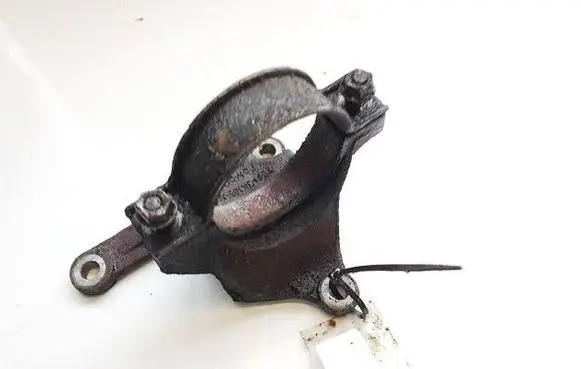Ford Mondeo MK IV Engine mounting bracket 6G913K305AC