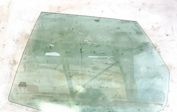 Volvo S40, V40 Rear door window glass