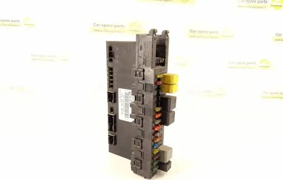 Mercedes-Benz E W211 Fuse box set 2115453301 2115453401