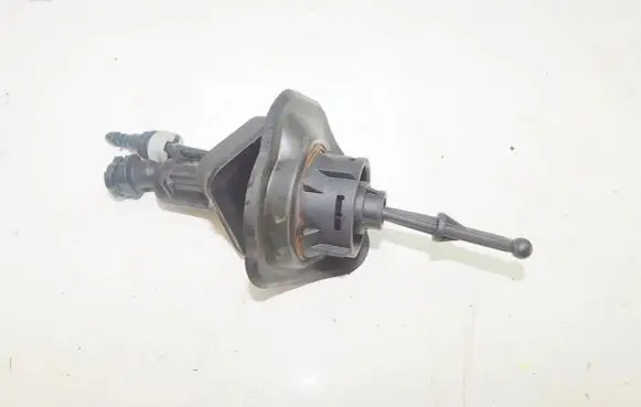 Ford Focus C-MAX Clutch master cylinder 3M517A543AG