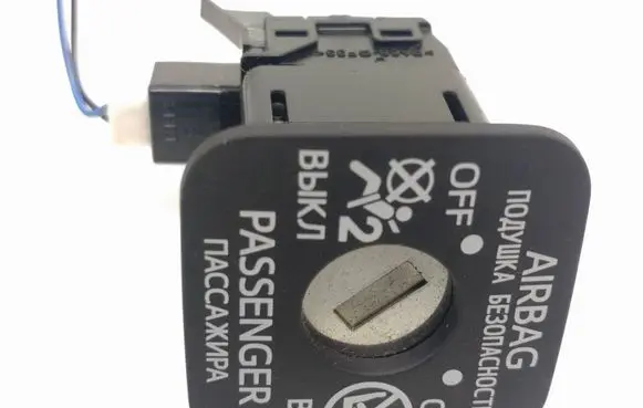 Toyota Auris E180 Passenger airbag on/off switch 