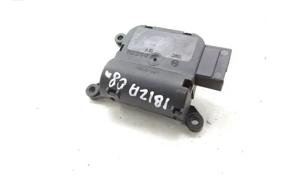 Seat Ibiza III (6L) Air flap motor/actuator 0132801357 28020803