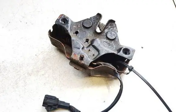 Lexus IS 220D-250-350 Engine bonnet/hood lock/catch