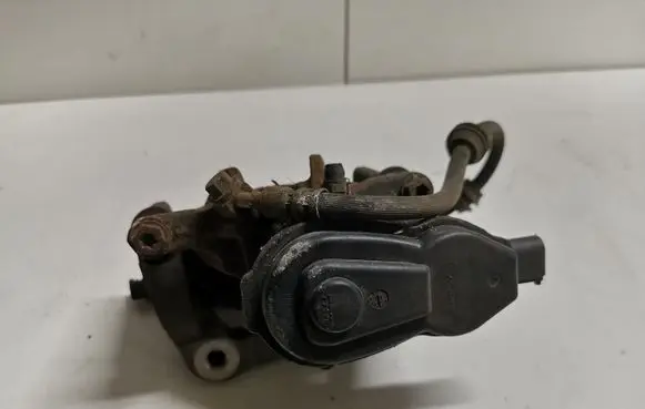 Land Rover Range Rover Evoque L538 Rear brake caliper 32337647