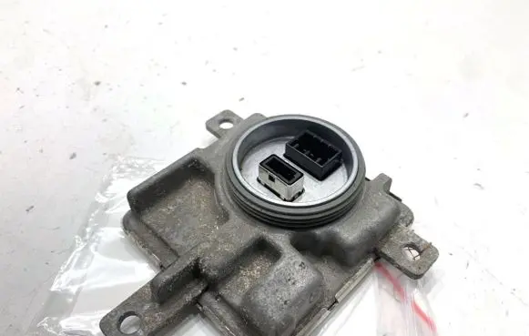 Seat Alhambra (Mk2) Voltage converter/converter module 8K0941597E