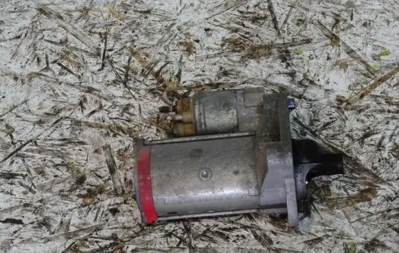 Volvo V40 Starter motor 30659478
