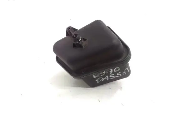 Volkswagen PASSAT B6 Vacuum air tank 03G129808