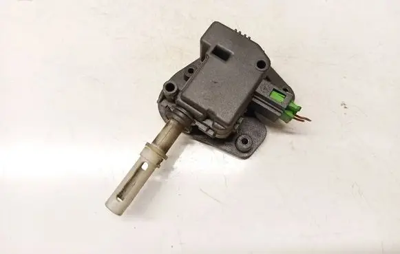 Audi A6 S6 C5 4B Central locking motor 8E9827833