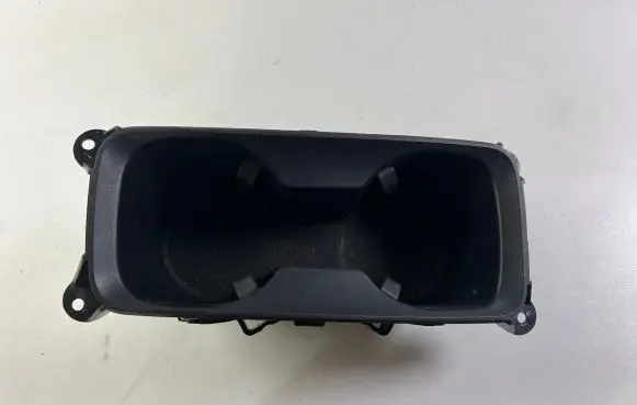 Cup holder front