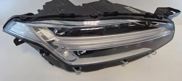 Volvo XC90 Headlight/headlamp 32228297 89912601