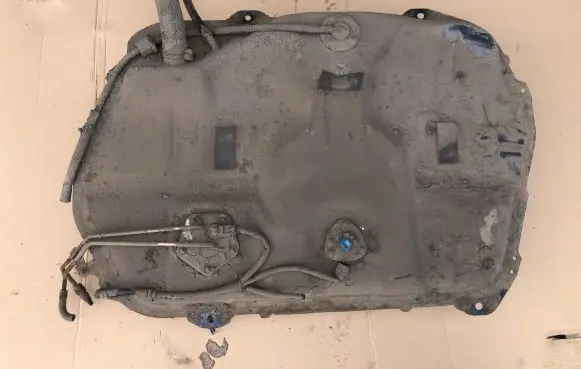 Mitsubishi Colt Fuel tank 
