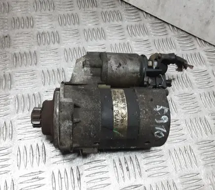 Volkswagen Golf IV Starter motor 020911023S D7ES5 228TCV