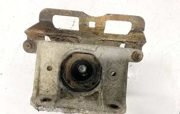 Opel Movano A Engine mount bracket 260358