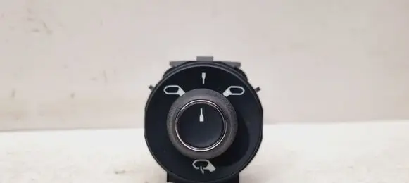 Wing mirror switch