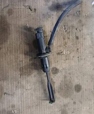 Dacia Sandero Clutch master cylinder 8200424004