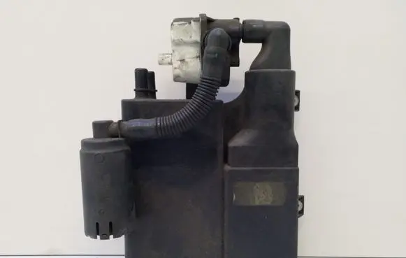 BMW 7 F01 F02 F03 F04 Active carbon filter fuel vapour canister 7185155 718515502 17208265