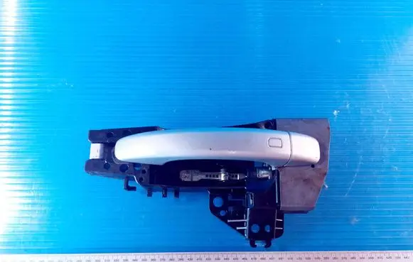 Audi Q5 SQ5 Front door exterior handle/bracket 8T01837885