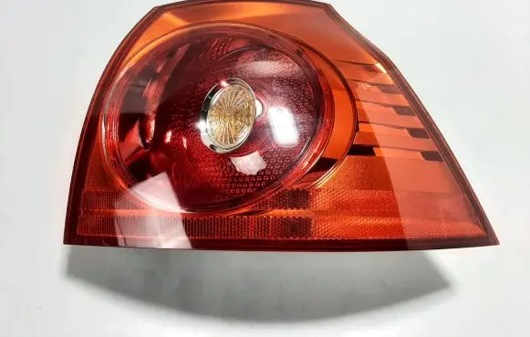 Volkswagen Golf V Rear/tail lights 4VFX13404AA