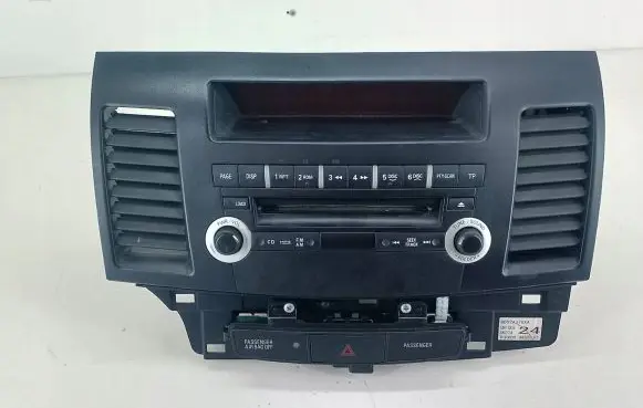 Mitsubishi Lancer VIII Radio/CD/DVD/GPS head unit