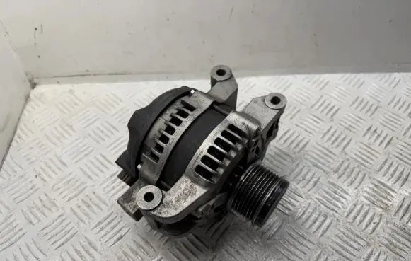 Toyota Avensis T250 Generator/alternator 270600G011 J5112146