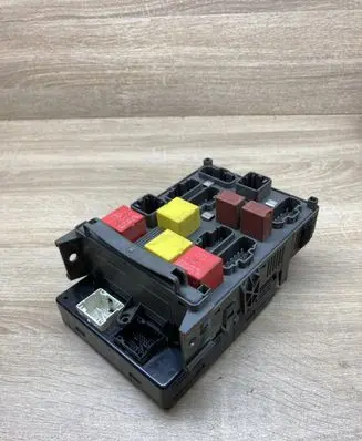 Renault Laguna II Fuse module 8200309023 8200300703 8200004201E
