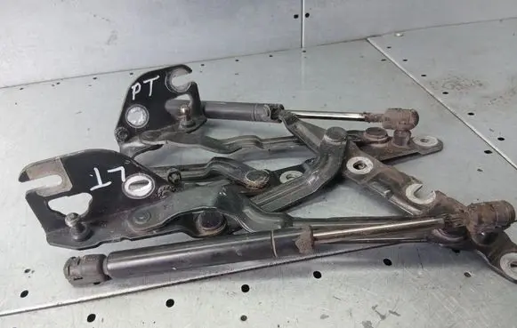 Audi A6 S6 C5 4B Tailgate/trunk/boot hinge 4B5827301