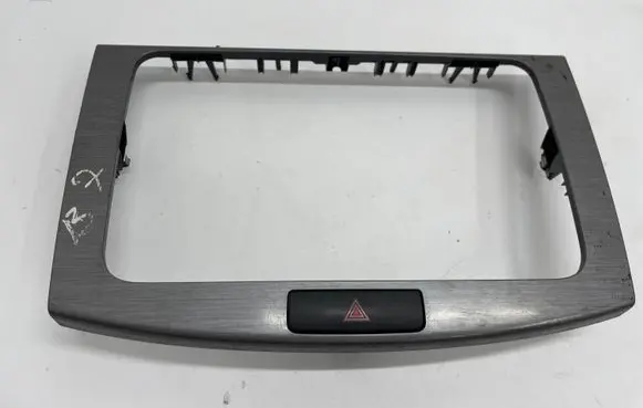Volkswagen PASSAT CC Radio/GPS head unit trim 3AA858069H