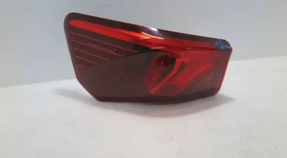 Toyota Avensis T270 Rear/tail lights AVENSIST27LIFTLAMP