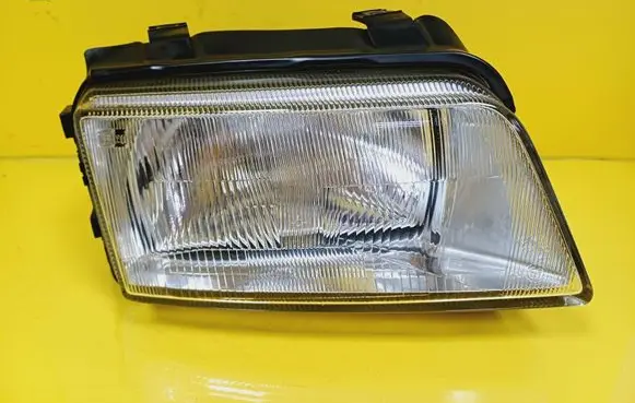 Audi A4 S4 B5 8D Headlight/headlamp 8D0941004A