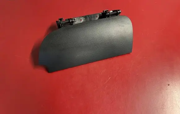 Chrysler Town u0026 Country V Glove box lid/cover P1SV44DX9AG