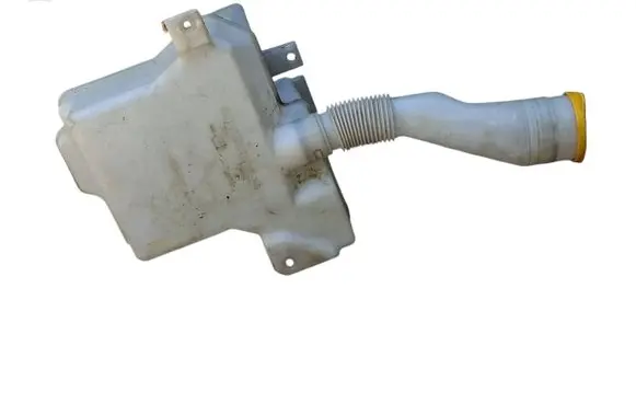 Subaru Legacy Windshield washer fluid reservoir/tank 