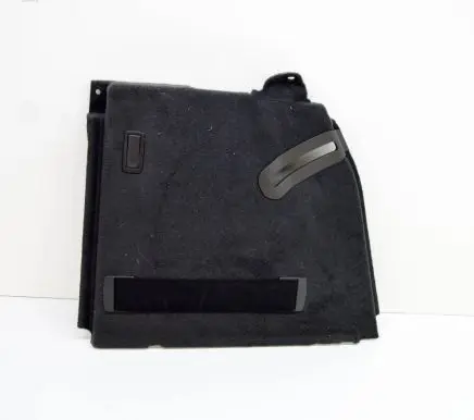 Trunk/boot side trim panel