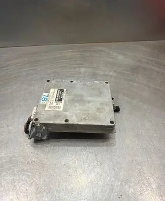 Toyota Yaris Verso Engine control unit/module 8966152781 2110007851