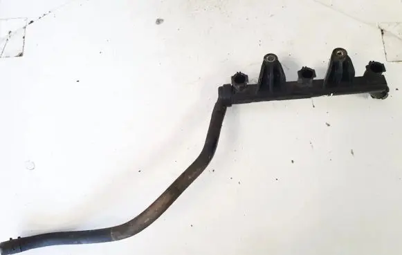 Skoda Fabia Mk2 (5J) Fuel main line pipe 03d133319k 1tsm1284a2
