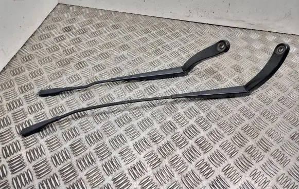 Ford C-MAX II Front wiper blade arm Am5117526ec W000010677 Am5117526af