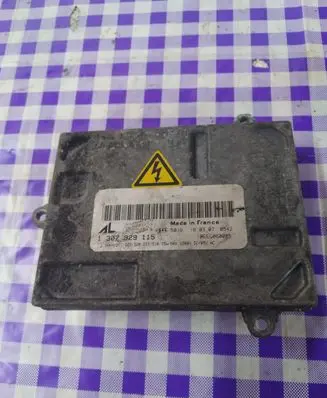 Audi A4 S4 B7 8E 8H Headlight ballast module Xenon 307329115