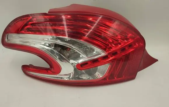 Peugeot 208 Rear/tail lights 9672628280