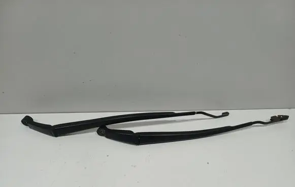 Toyota RAV 4 (XA30) Front wiper blade arm 5402318 5402319