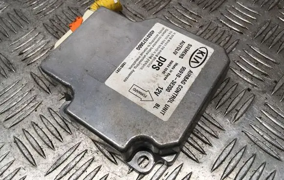 KIA Sorento Airbag control unit/module 959103E200 5WK43245 45S0157360G