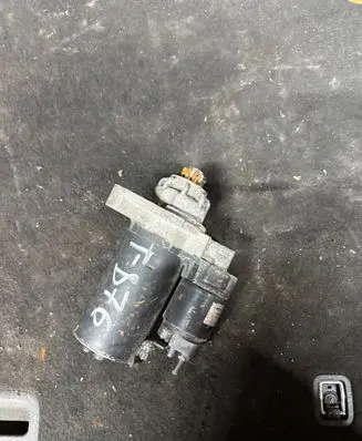 Volkswagen Touareg I Starter motor 070911023