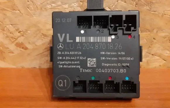 Mercedes-Benz C W204 Door control unit/module A2048701826