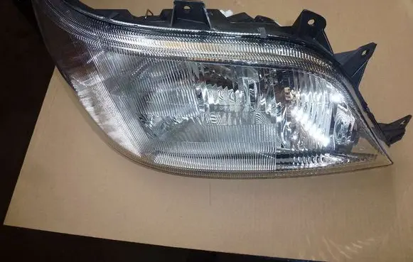 Mercedes-Benz Sprinter W906 Headlight/headlamp A9018201761