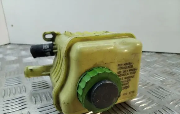 Volkswagen Touareg II Power steering fluid tank/reservoir 7L6422371