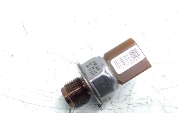 Volkswagen Beetle A5 Fuel pressure sensor 03L906054