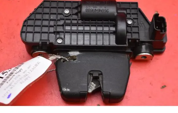 Tailgate/trunk/boot lock/catch/latch