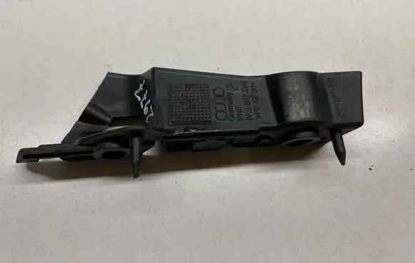 Audi A4 S4 B8 8K Front bumper mounting bracket 8K0807284