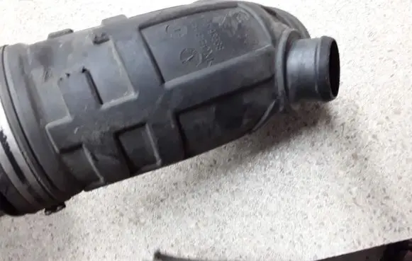 Alfa Romeo 159 Air intake hose/pipe 55193538